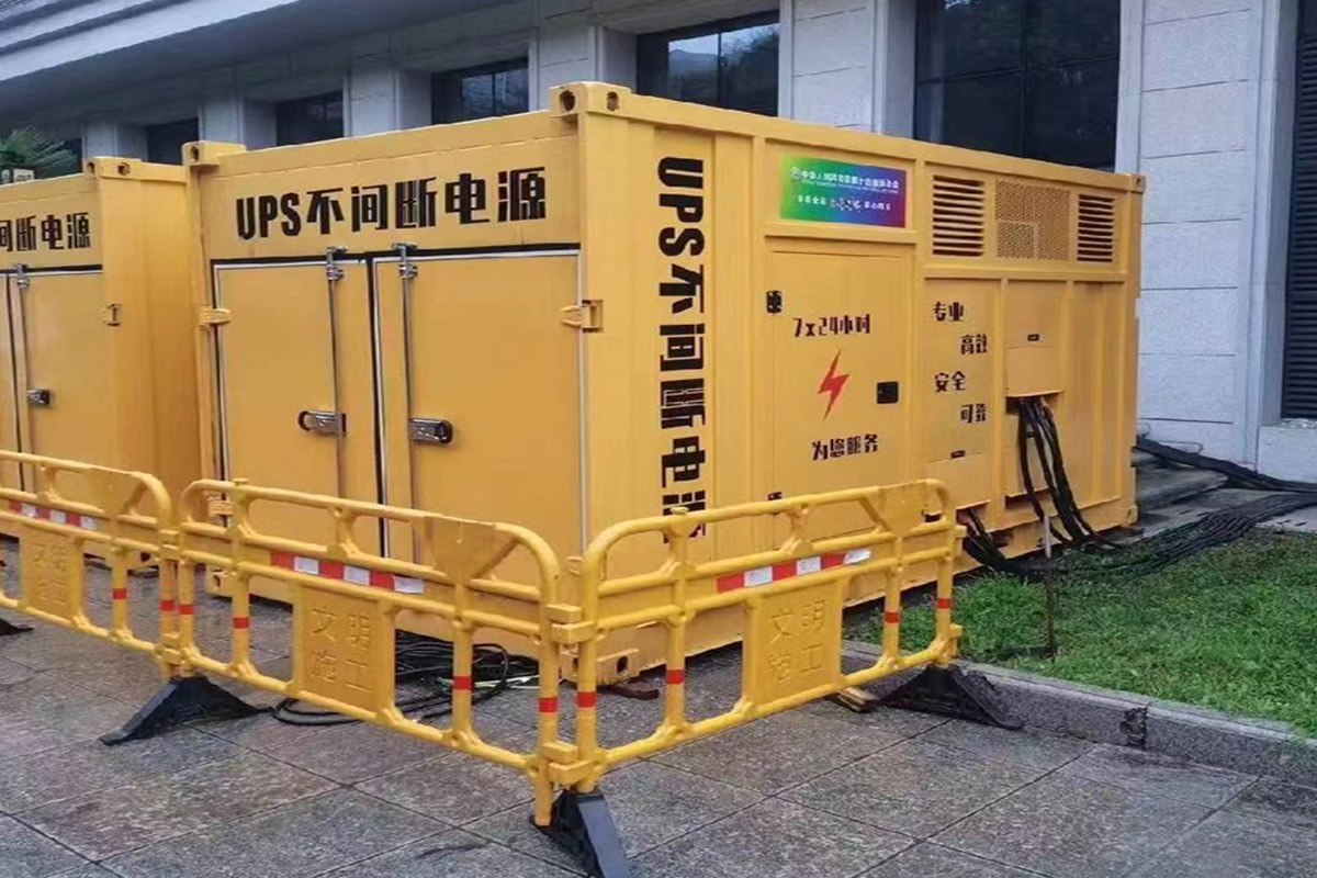 庆安发电机租赁施工现场